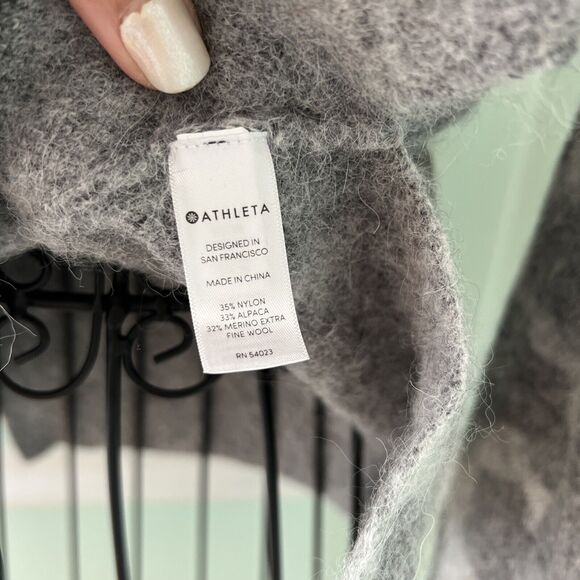 Athleta Women's Gray Alpaca Merino Wool Undercover Camo Pullover Sweater Small - Picture 3 of 7